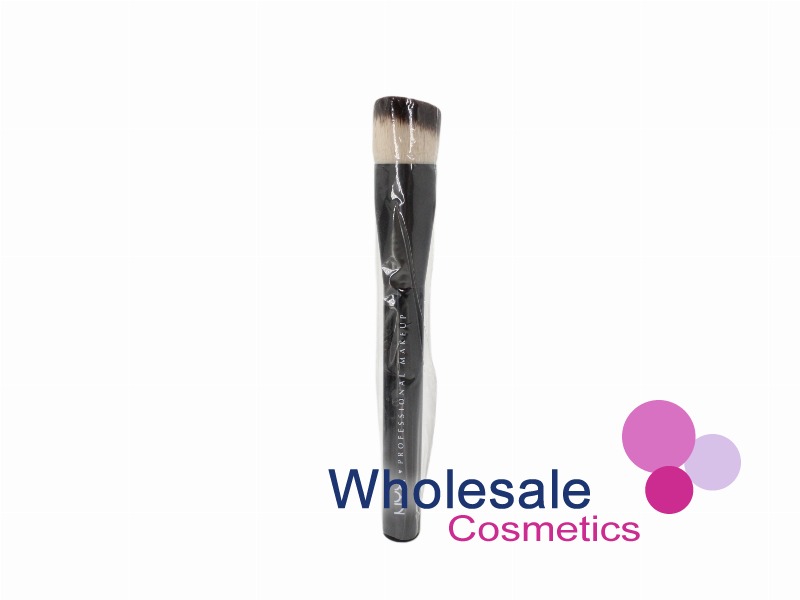 2 x NYX Professional Makeup Pro Brush - PROB37